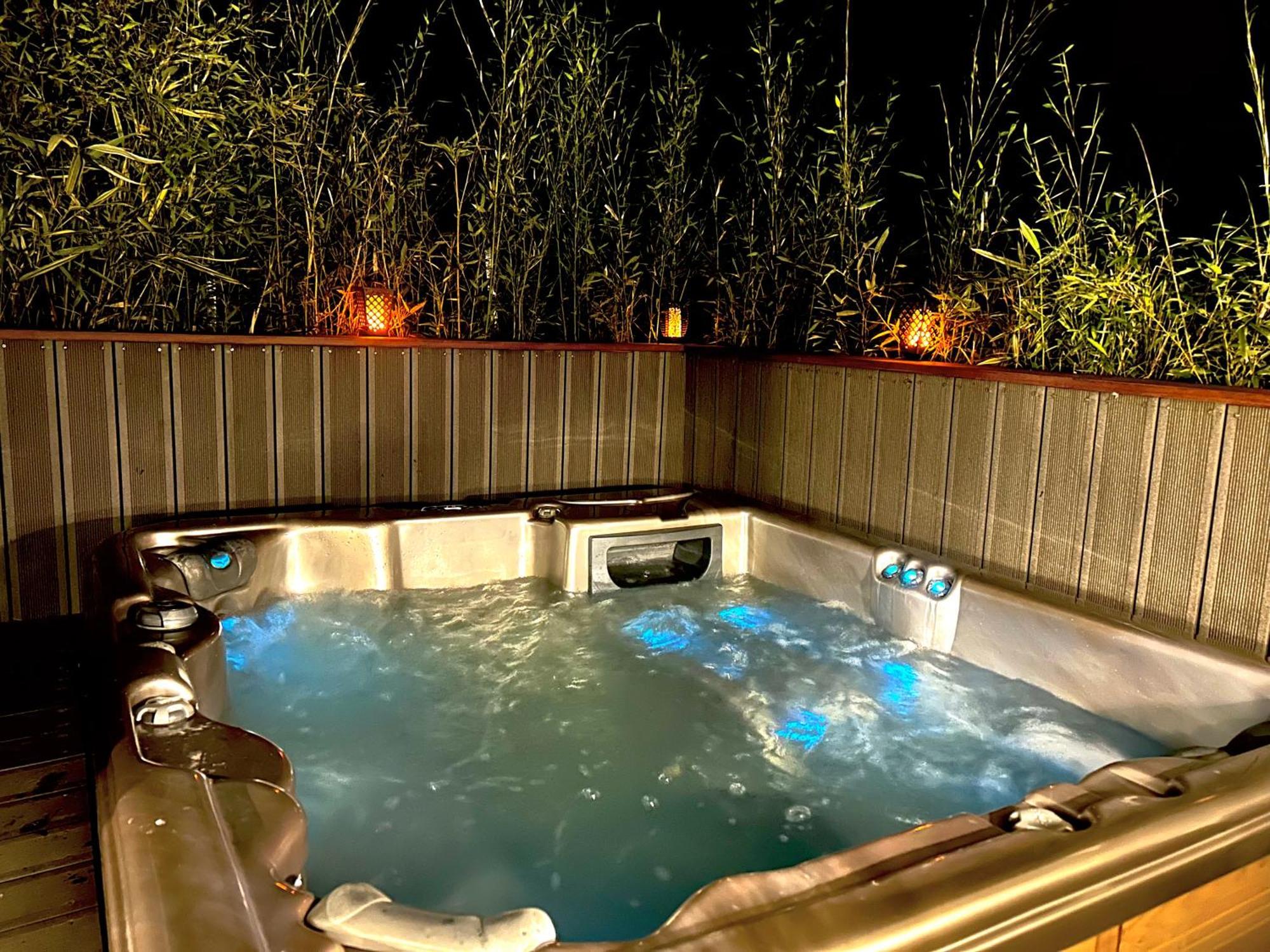 Appartement En Bord De Lac Avec Jaccuzi Publier Kültér fotó